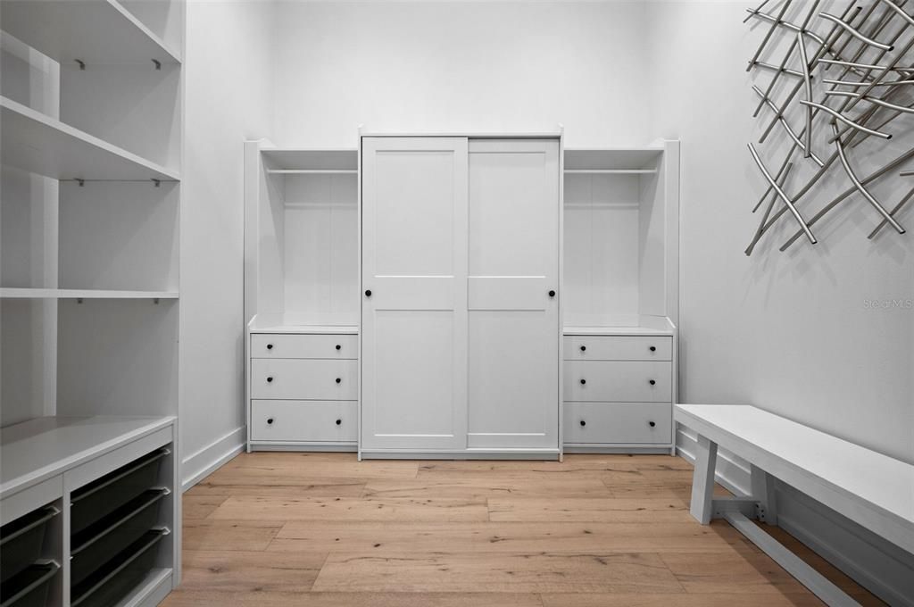 Active With Contract: $1,735,000 (3 beds, 3 baths, 2718 Square Feet)