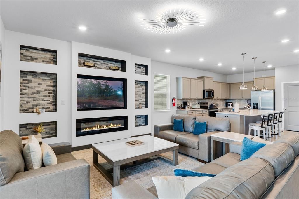 待售: $925,000 (8 贝兹, 6 浴室, 4034 平方英尺)