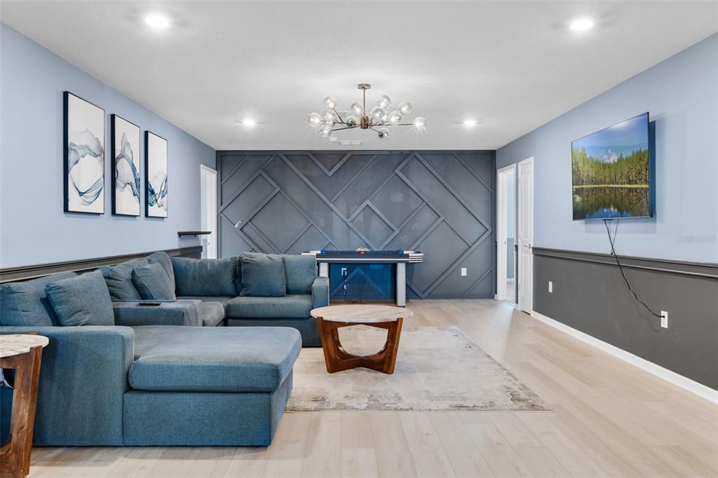 待售: $925,000 (8 贝兹, 6 浴室, 4034 平方英尺)