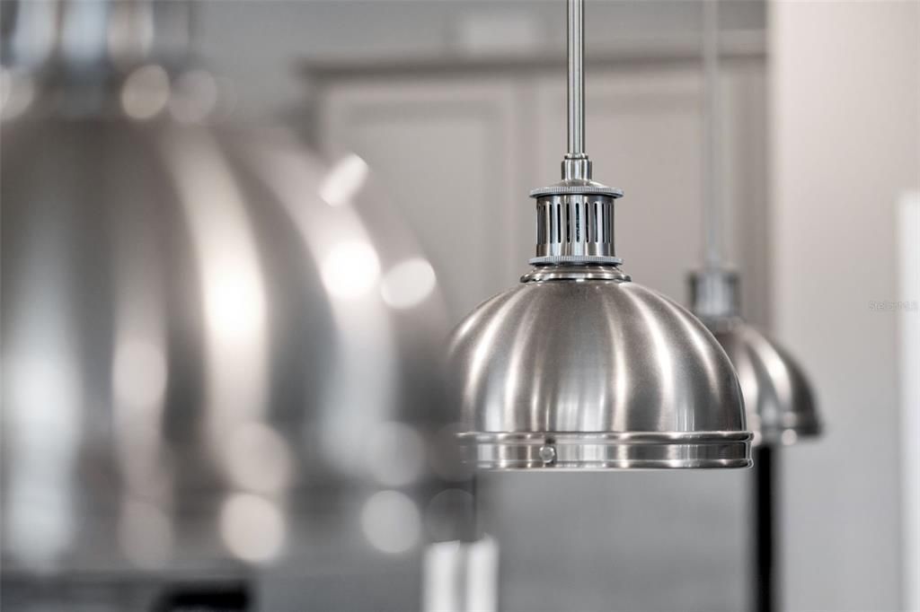 待售: $925,000 (8 贝兹, 6 浴室, 4034 平方英尺)