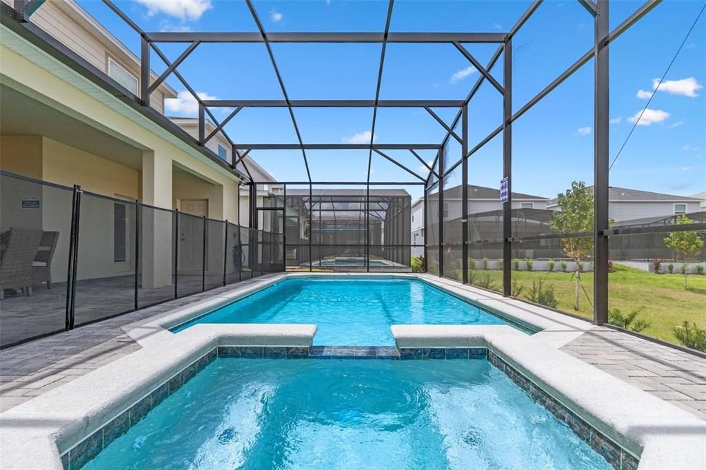 待售: $925,000 (8 贝兹, 6 浴室, 4034 平方英尺)