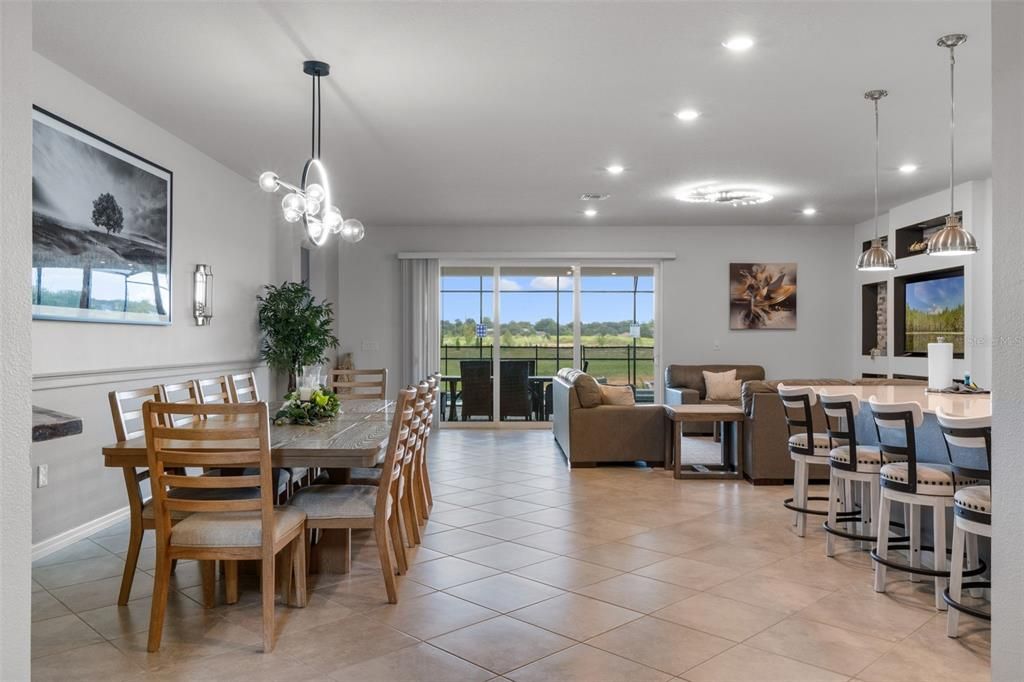 待售: $925,000 (8 贝兹, 6 浴室, 4034 平方英尺)