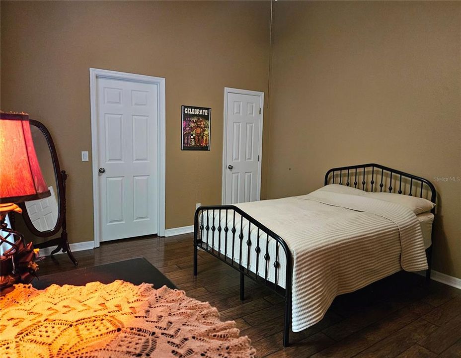 En Venta: $318,900 (2 camas, 2 baños, 1558 Pies cuadrados)