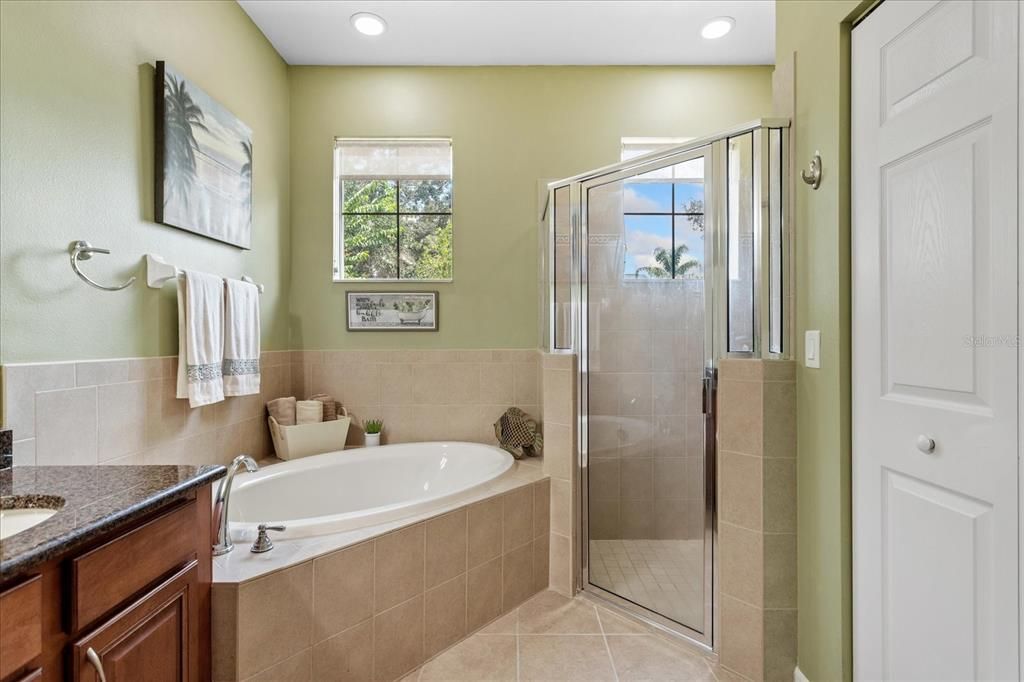 На продажу: $520,000 (3 спален, 2 ванн, 2017 Квадратных фут)