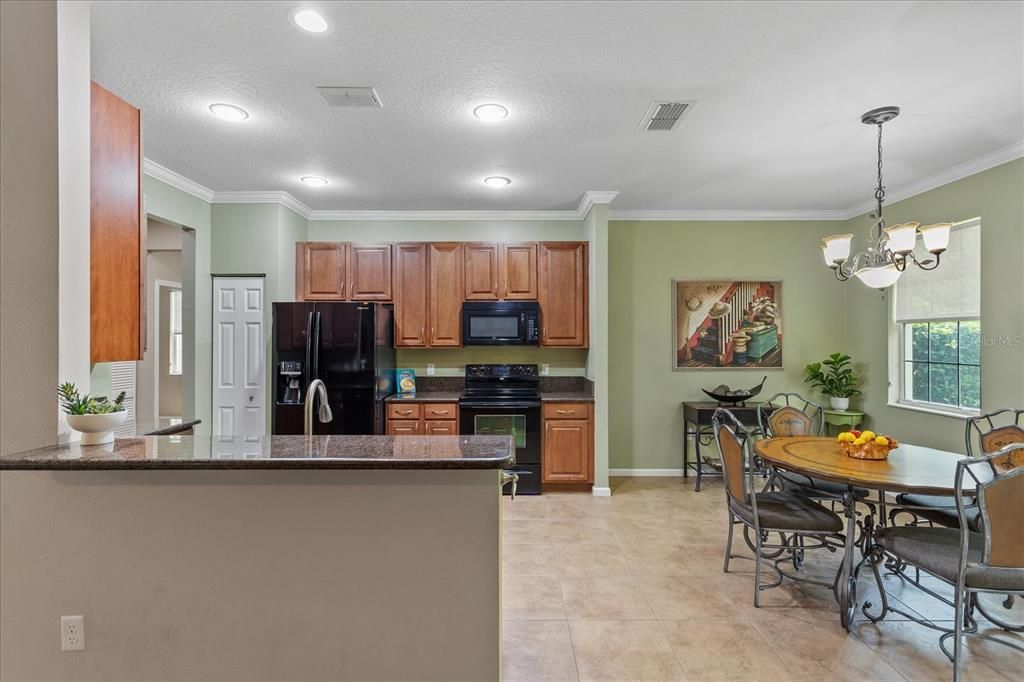 На продажу: $520,000 (3 спален, 2 ванн, 2017 Квадратных фут)