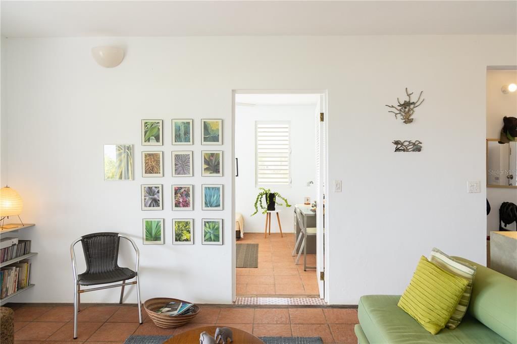 For Sale: $595,000 (2 beds, 2 baths, 1400 Square Feet)