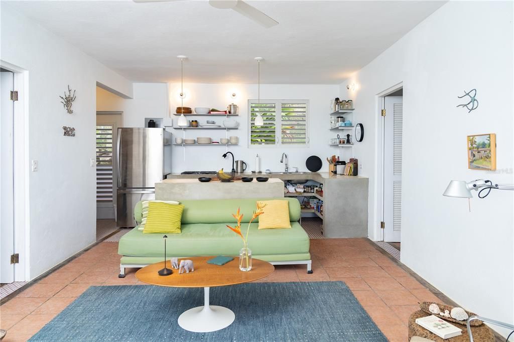 For Sale: $595,000 (2 beds, 2 baths, 1400 Square Feet)