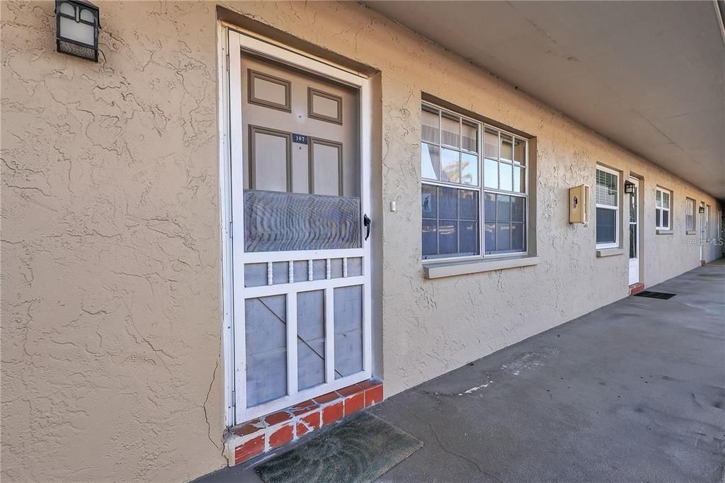 На продажу: $114,000 (1 спален, 1 ванн, 800 Квадратных фут)