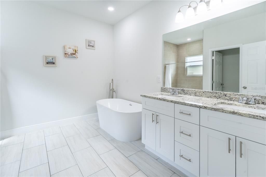 Active With Contract: $280,000 (4 beds, 2 baths, 1758 Square Feet)