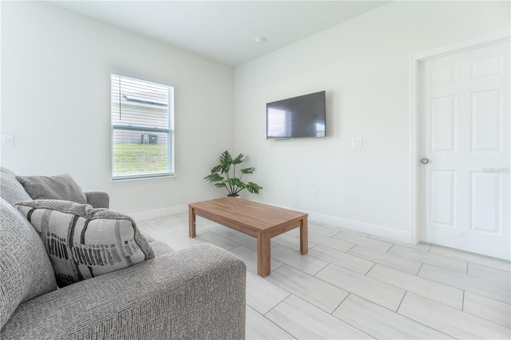 Active With Contract: $280,000 (4 beds, 2 baths, 1758 Square Feet)