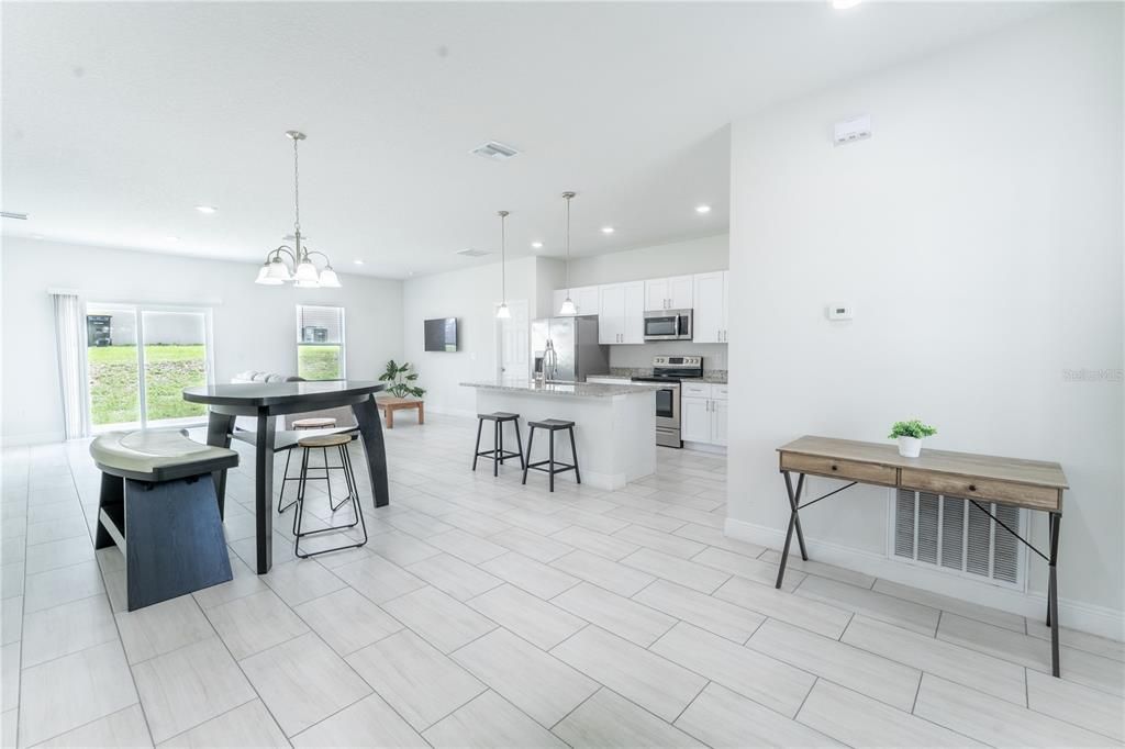 Active With Contract: $280,000 (4 beds, 2 baths, 1758 Square Feet)