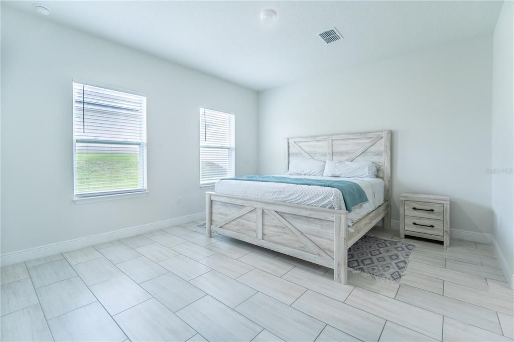 Active With Contract: $280,000 (4 beds, 2 baths, 1758 Square Feet)