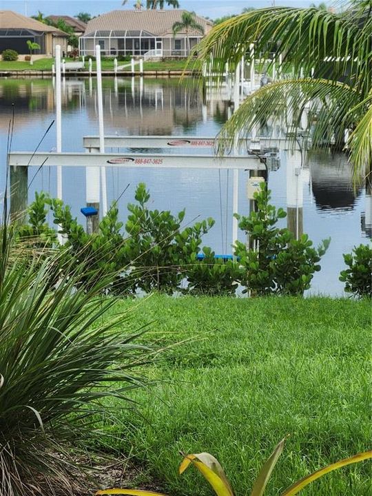 For Rent: $2,350 (3 beds, 2 baths, 1710 Square Feet)