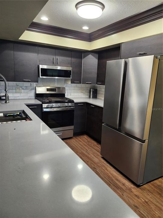 For Rent: $2,350 (3 beds, 2 baths, 1710 Square Feet)