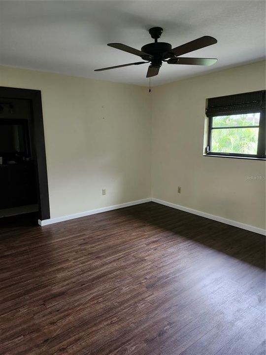 For Rent: $2,350 (3 beds, 2 baths, 1710 Square Feet)