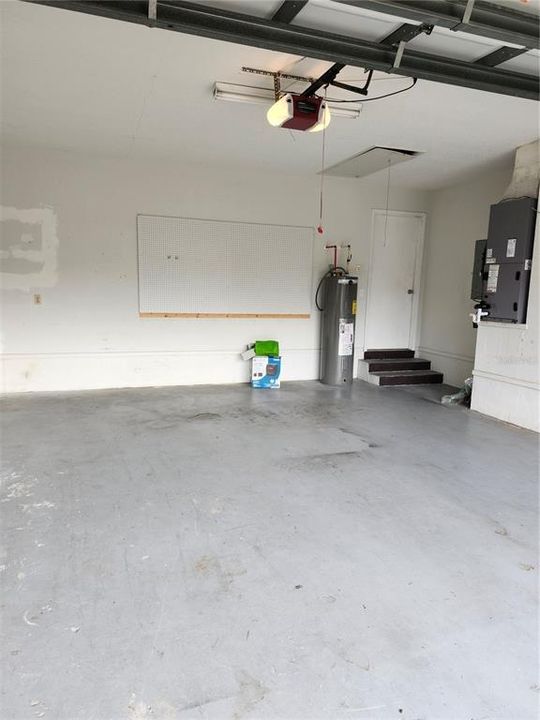 For Rent: $2,350 (3 beds, 2 baths, 1710 Square Feet)