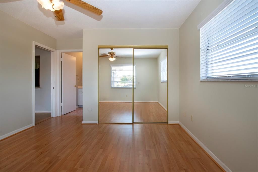 На продажу: $285,000 (2 спален, 2 ванн, 1756 Квадратных фут)