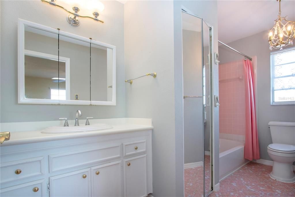 На продажу: $285,000 (2 спален, 2 ванн, 1756 Квадратных фут)