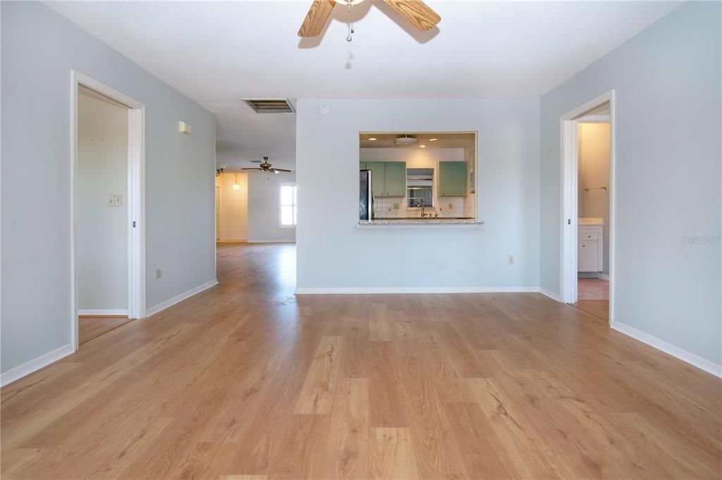 На продажу: $285,000 (2 спален, 2 ванн, 1756 Квадратных фут)