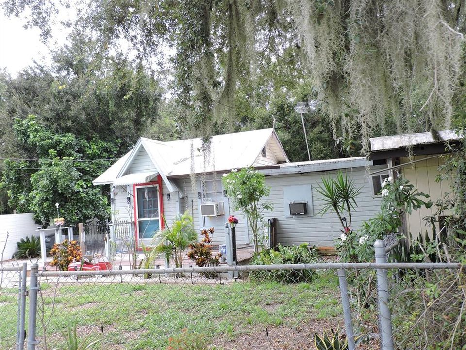 Activo con contrato: $249,900 (9 camas, 0 baños, 1160 Pies cuadrados)