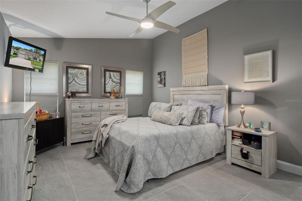 Под контрактом: $238,900 (2 спален, 2 ванн, 1364 Квадратных фут)