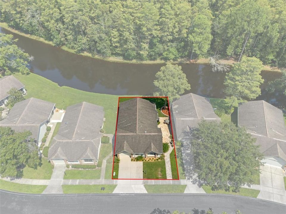 Под контрактом: $238,900 (2 спален, 2 ванн, 1364 Квадратных фут)