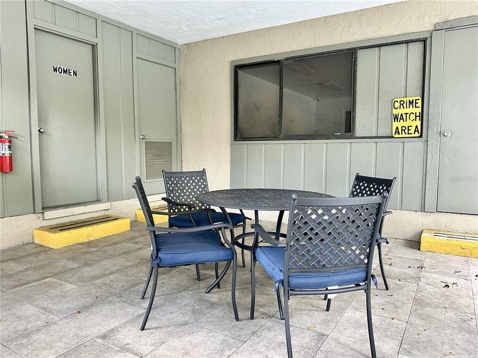 Под контрактом: $199,000 (2 спален, 2 ванн, 1070 Квадратных фут)