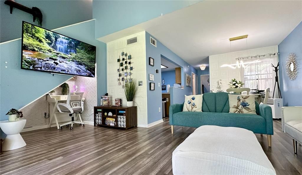 Под контрактом: $199,000 (2 спален, 2 ванн, 1070 Квадратных фут)