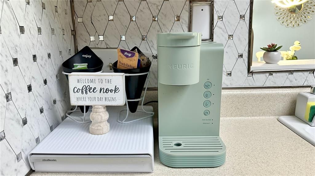 Под контрактом: $199,000 (2 спален, 2 ванн, 1070 Квадратных фут)