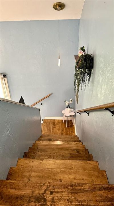 Под контрактом: $199,000 (2 спален, 2 ванн, 1070 Квадратных фут)