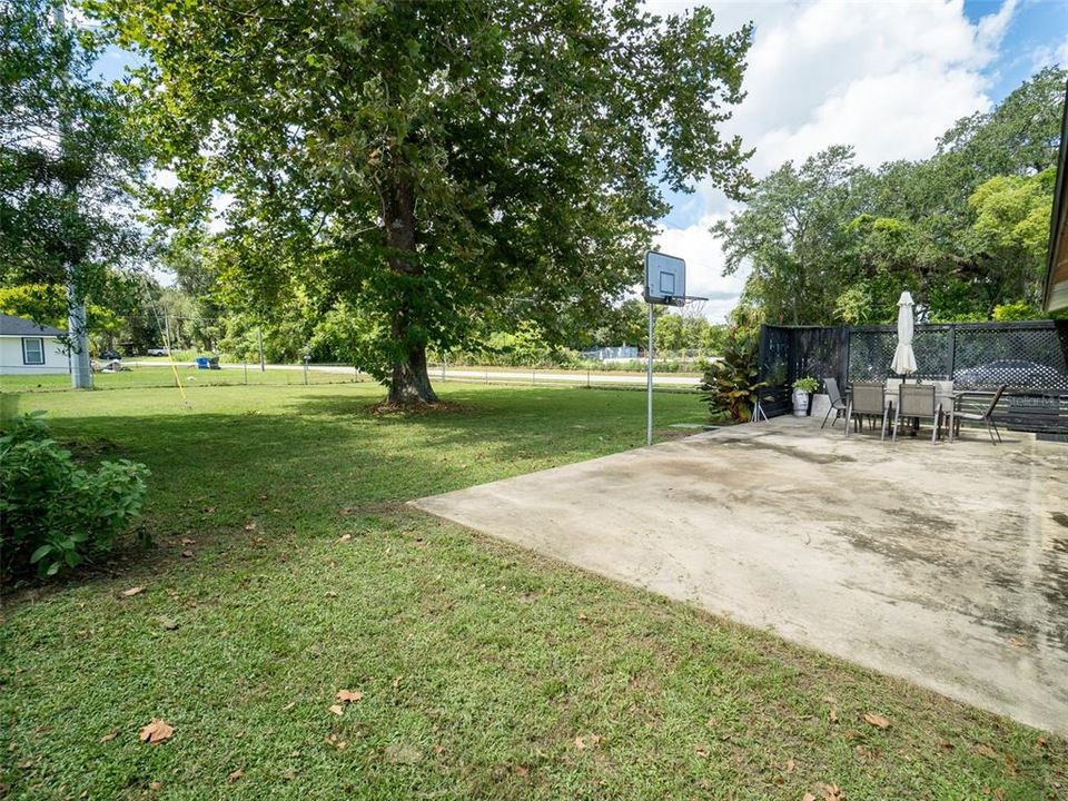 Под контрактом: $350,000 (3 спален, 2 ванн, 1092 Квадратных фут)