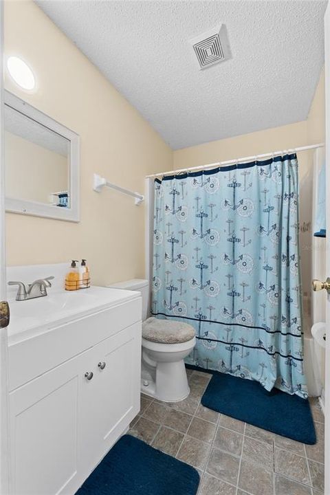 Activo con contrato: $229,000 (3 camas, 1 baños, 1063 Pies cuadrados)