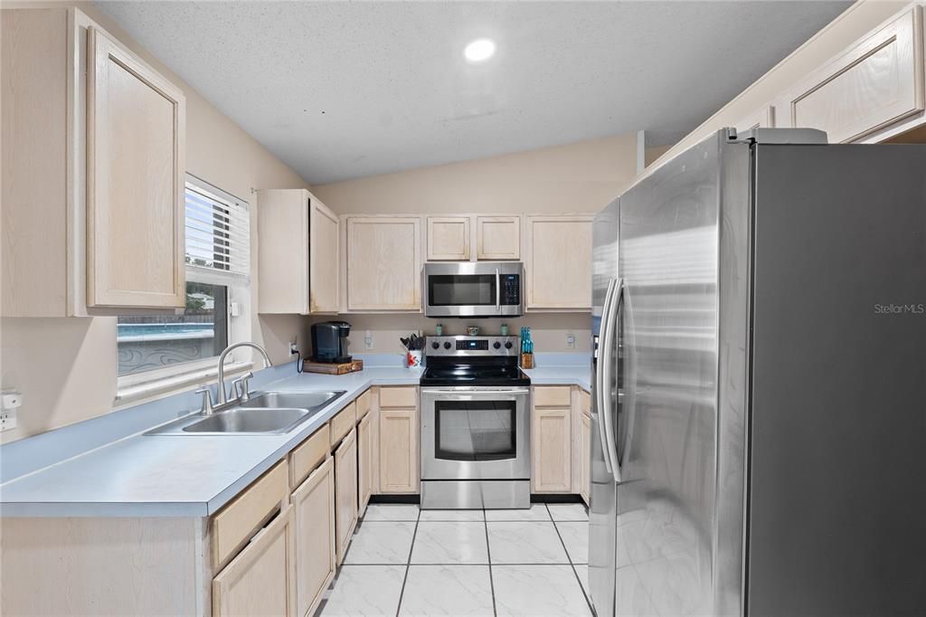 Activo con contrato: $229,000 (3 camas, 1 baños, 1063 Pies cuadrados)