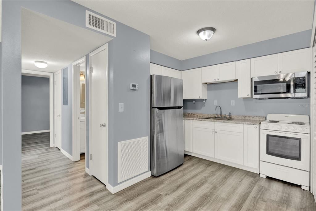 В аренду: $1,795 (2 спален, 1 ванн, 800 Квадратных фут)