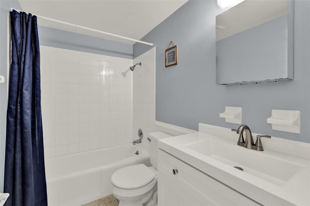 В аренду: $1,795 (2 спален, 1 ванн, 800 Квадратных фут)