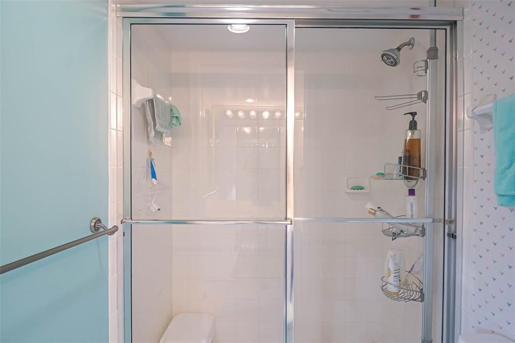 На продажу: $225,000 (3 спален, 2 ванн, 1436 Квадратных фут)