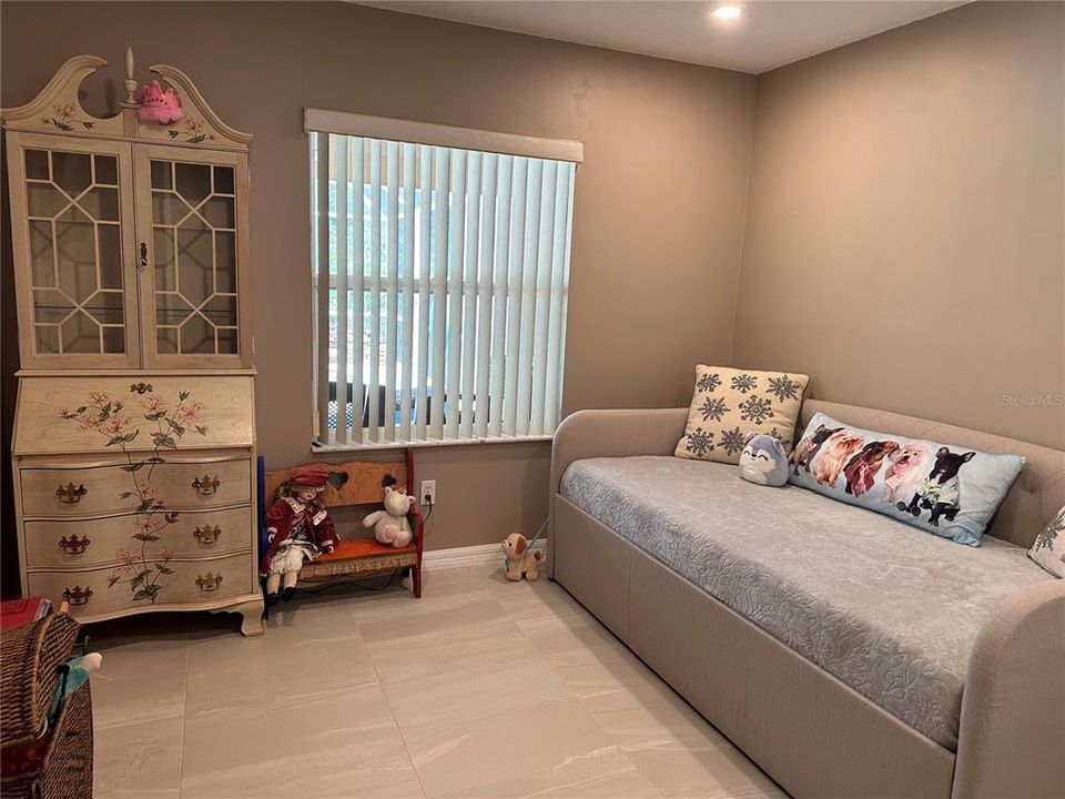 For Rent: $3,000 (3 beds, 2 baths, 1575 Square Feet)