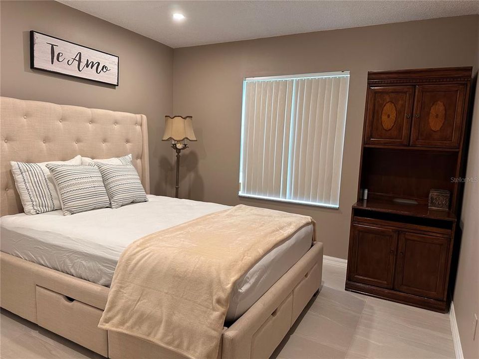 For Rent: $3,000 (3 beds, 2 baths, 1575 Square Feet)