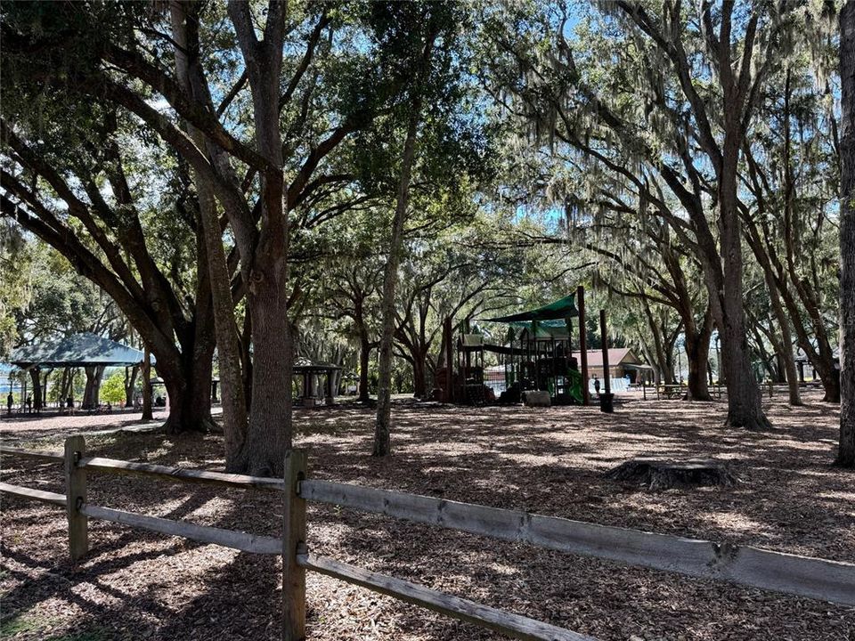 En Venta: $340,000 (3 camas, 2 baños, 1377 Pies cuadrados)