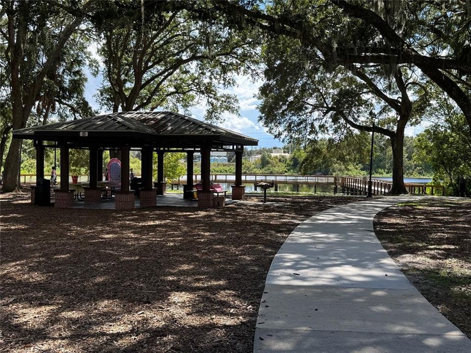 En Venta: $340,000 (3 camas, 2 baños, 1377 Pies cuadrados)