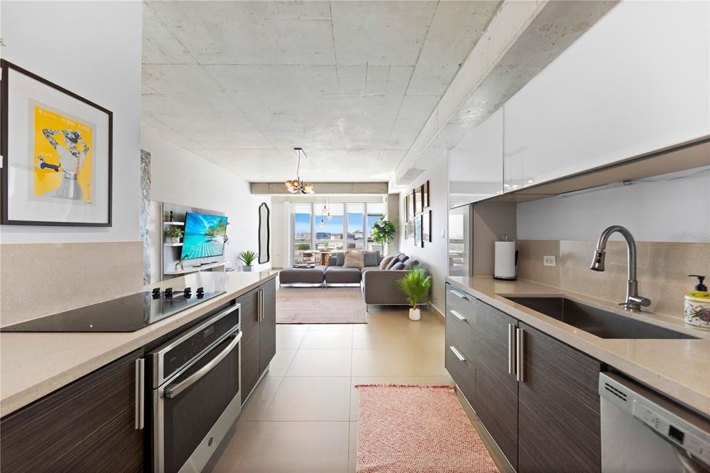 En Venta: $875,000 (2 camas, 2 baños, 1126 Pies cuadrados)