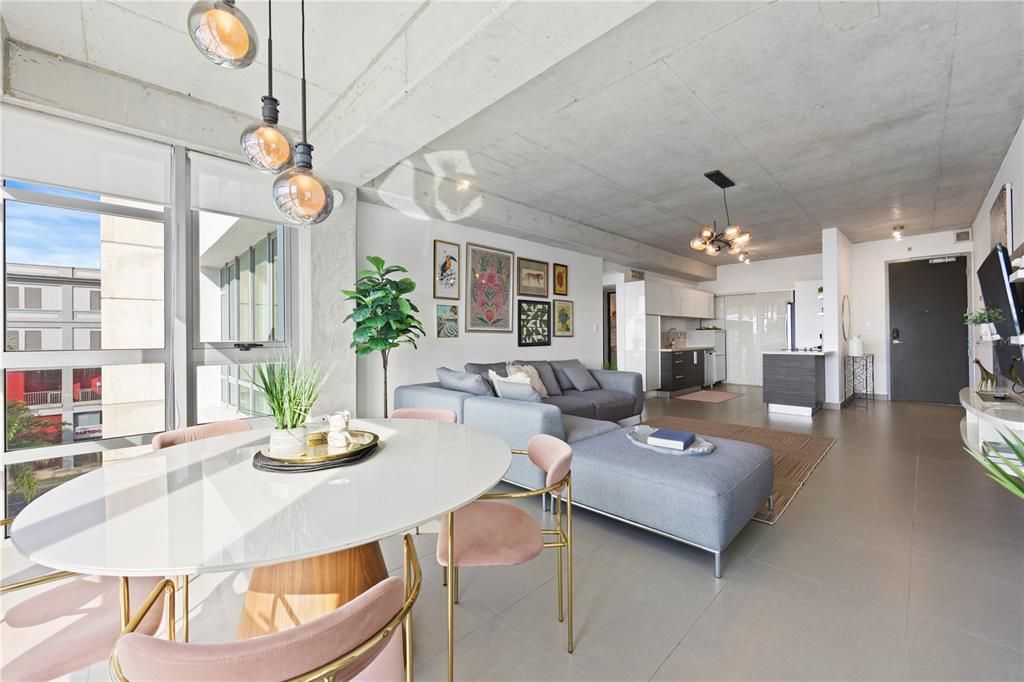 En Venta: $875,000 (2 camas, 2 baños, 1126 Pies cuadrados)