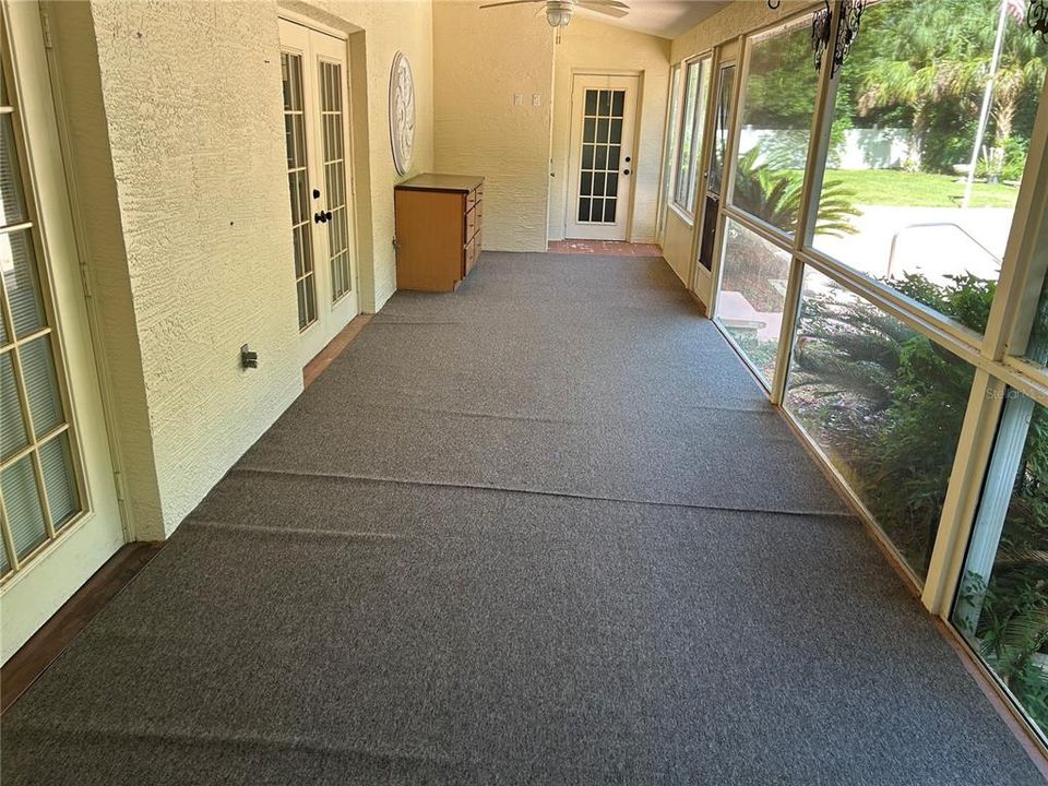 合同活跃: $369,000 (3 贝兹, 4 浴室, 2457 平方英尺)