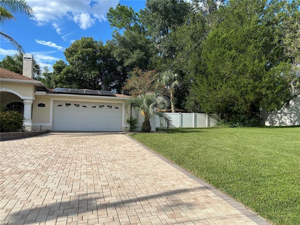 合同活跃: $369,000 (3 贝兹, 4 浴室, 2457 平方英尺)