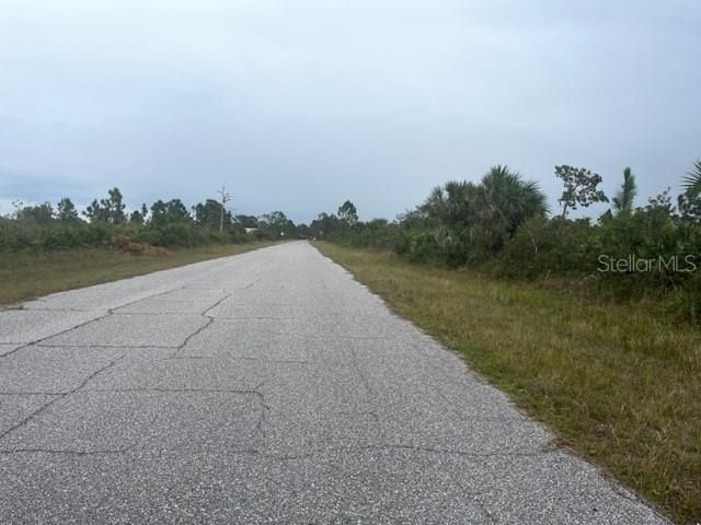 合同活跃: $18,000 (0.23 acres)