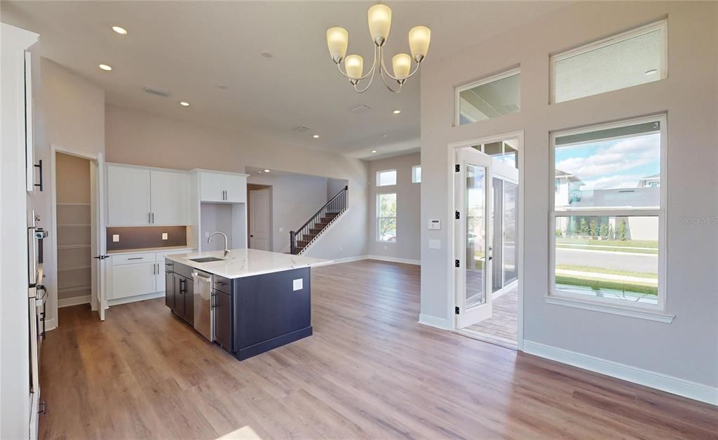 Active With Contract: $999,900 (5 beds, 4 baths, 3091 Square Feet)