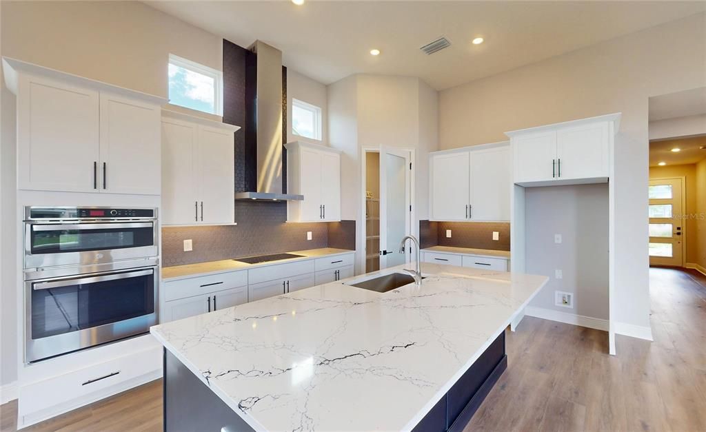 Active With Contract: $999,900 (5 beds, 4 baths, 3091 Square Feet)