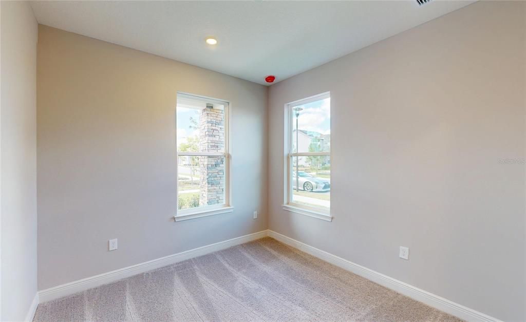 Active With Contract: $999,900 (5 beds, 4 baths, 3091 Square Feet)