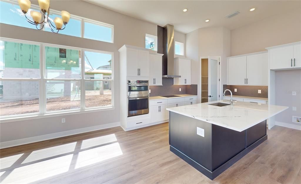 Active With Contract: $999,900 (5 beds, 4 baths, 3091 Square Feet)