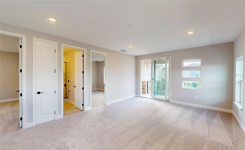 Active With Contract: $999,900 (5 beds, 4 baths, 3091 Square Feet)